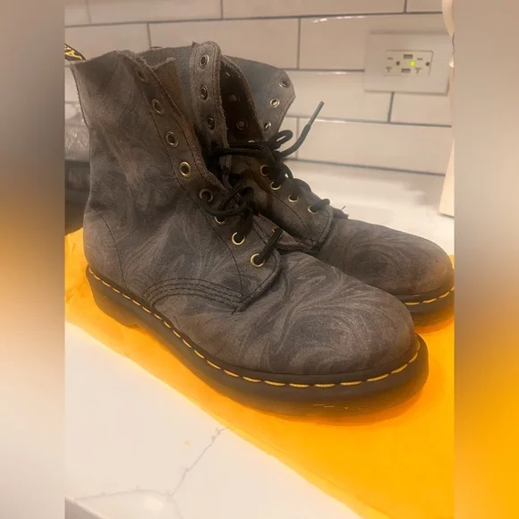 Doc Martens 1460 Pascal marbled suede lace up boots size 8 - Picture 12 of 12